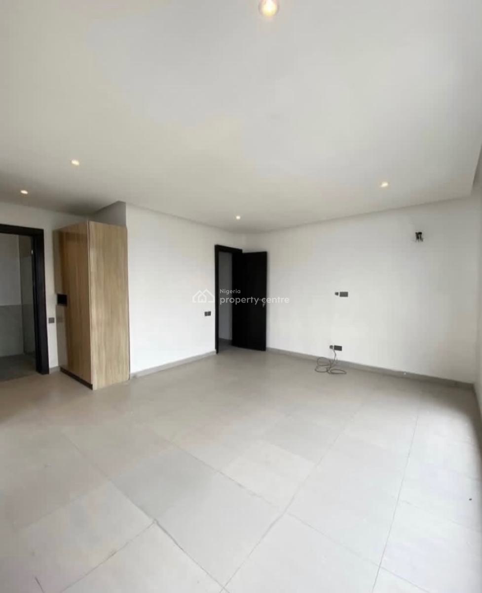 Luxury 2 Bedroom Maisonette with Swimming Pool, Lekki Phase 1, Lekki, Lagos, Flat / Apartment for Rent