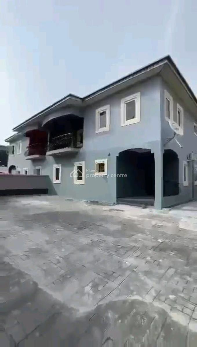 Lovely 5bedroom Semi-detached House with Air-conditioners, Off Admiralty Way, Lekki Phase 1, Lekki, Lagos, Semi-detached Duplex for Rent