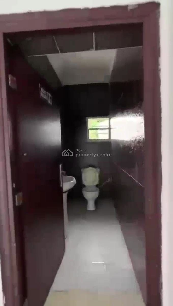 Lovely 5bedroom Semi-detached House with Air-conditioners, Off Admiralty Way, Lekki Phase 1, Lekki, Lagos, Semi-detached Duplex for Rent