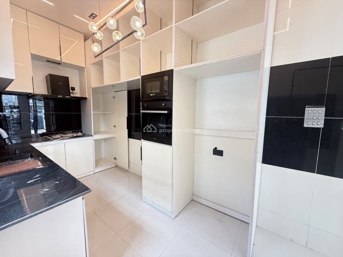 4 Bedroom Semi Detached Duplex for Distress, Orchid Road, Inside an Estate Close to Orchid Hotel, Lekki Expressway, Lekki, Lagos, Semi-detached Duplex for Sale