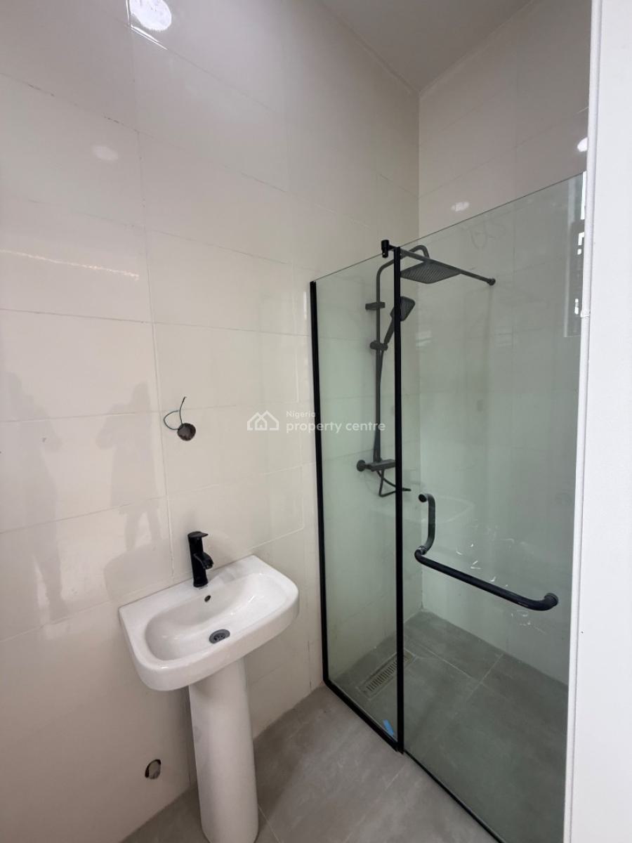 4 Bedroom Semi Detached Duplex for Distress, Orchid Road, Inside an Estate Close to Orchid Hotel, Lekki Expressway, Lekki, Lagos, Semi-detached Duplex for Sale