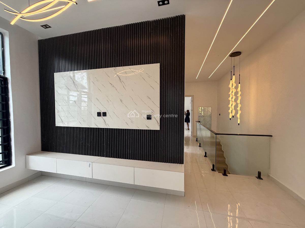 4 Bedroom Semi Detached Duplex for Distress, Orchid Road, Inside an Estate Close to Orchid Hotel, Lekki Expressway, Lekki, Lagos, Semi-detached Duplex for Sale