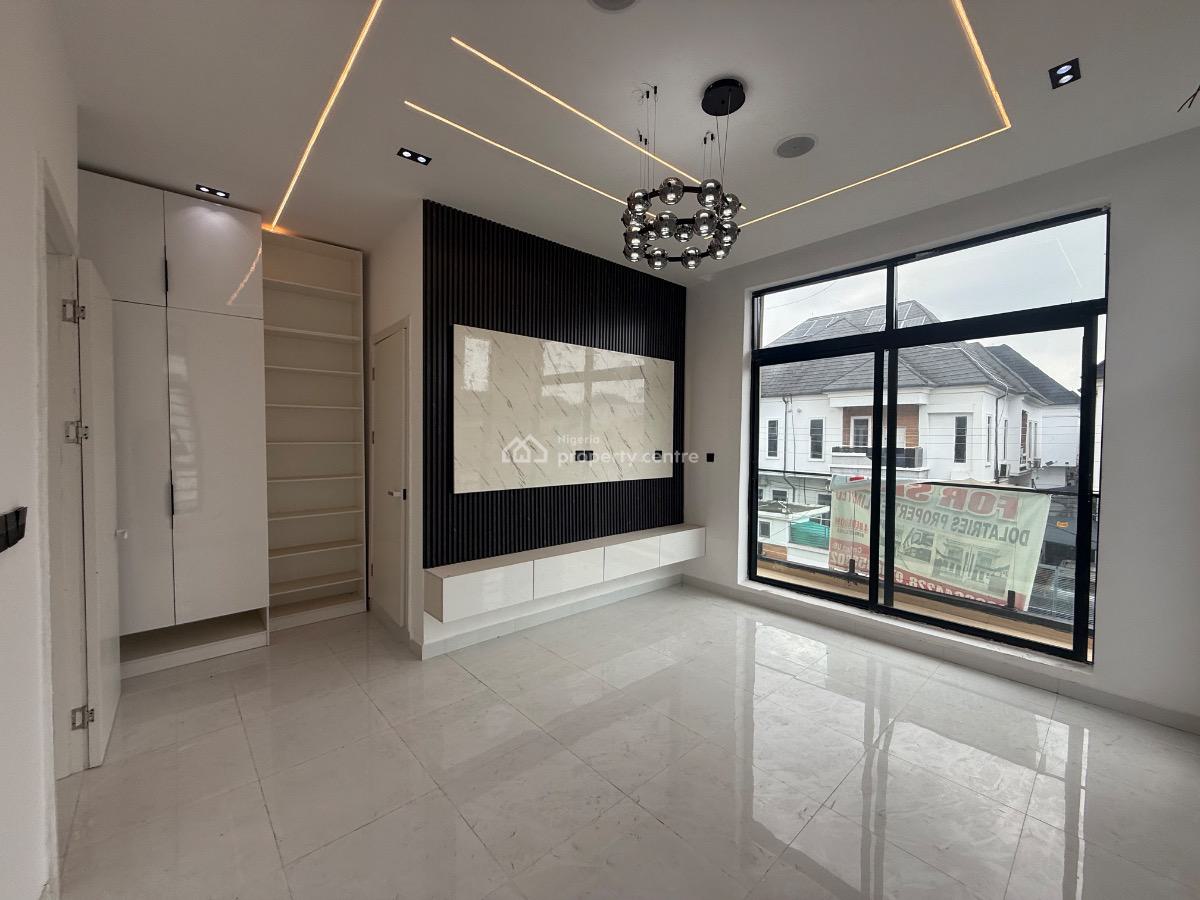 4 Bedroom Semi Detached Duplex for Distress, Orchid Road, Inside an Estate Close to Orchid Hotel, Lekki Expressway, Lekki, Lagos, Semi-detached Duplex for Sale