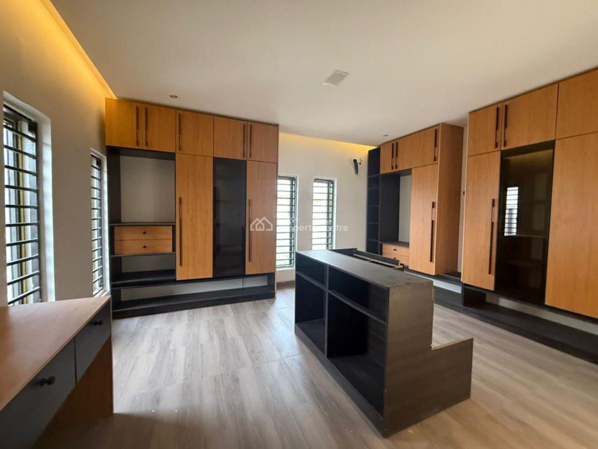 Smartly Built 5 Bedroom Detached Serviced Duplex Bq, Serene Neighborhood. Good Access Road, Wuye, Abuja, Detached Duplex for Sale