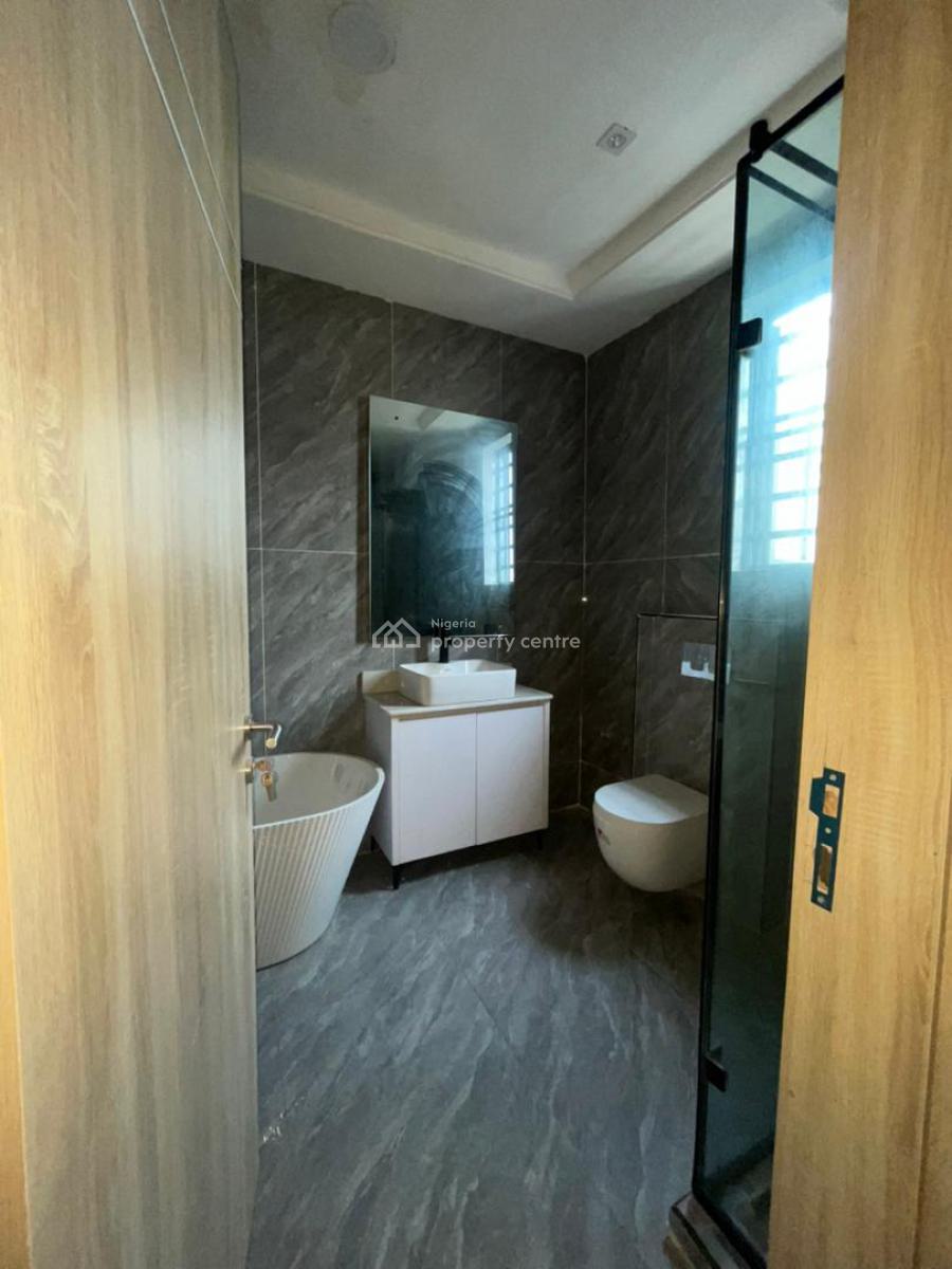 *4 Bedroom Terrace  Townhouse with Bq, Lekki Phase 1, Lekki, Lagos, Terraced Duplex for Rent