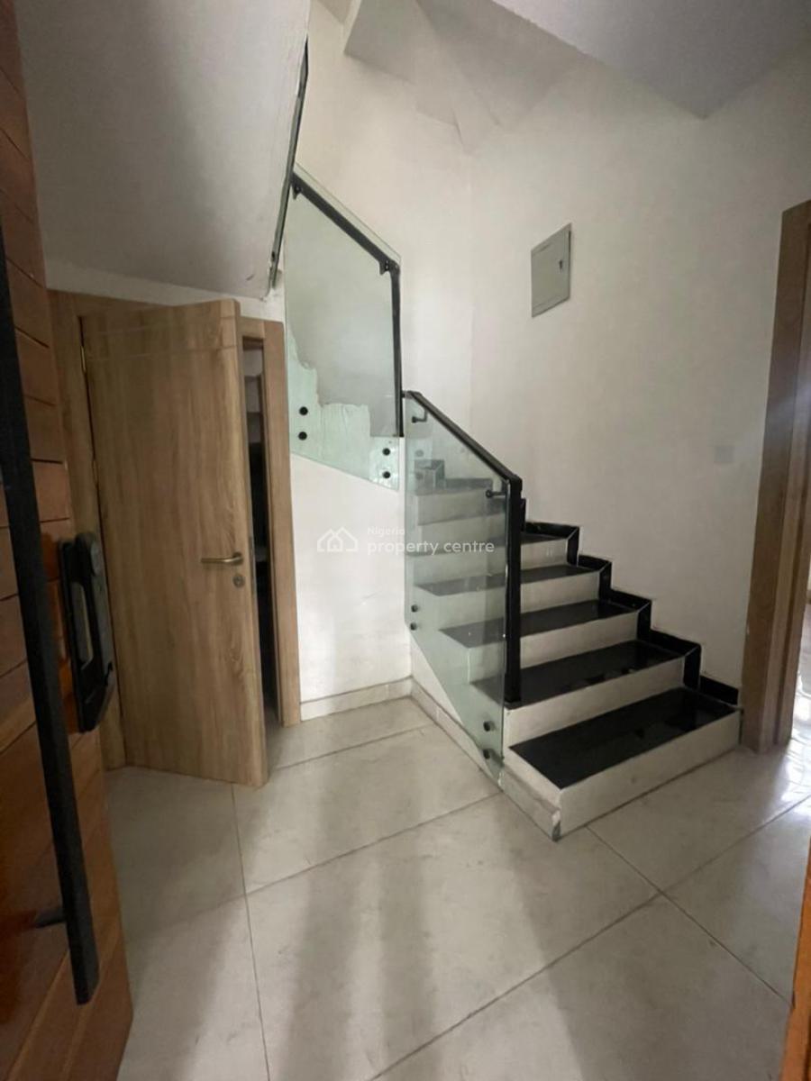 *4 Bedroom Terrace  Townhouse with Bq, Lekki Phase 1, Lekki, Lagos, Terraced Duplex for Rent