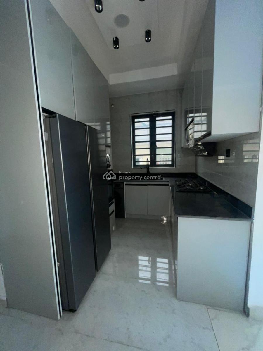 *4 Bedroom Terrace  Townhouse with Bq, Lekki Phase 1, Lekki, Lagos, Terraced Duplex for Rent