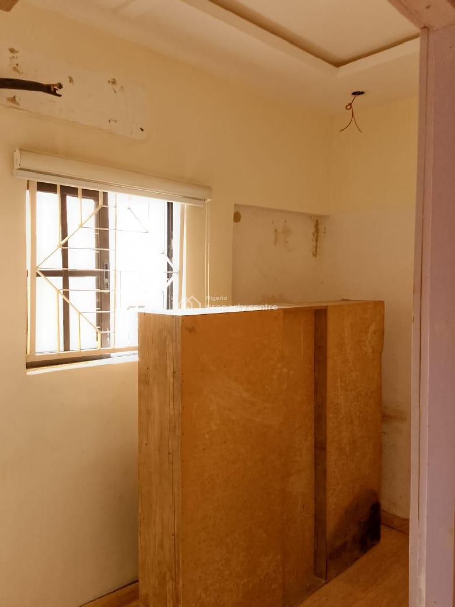 Two-in-one Commercial Retail Space Facing The Road, Lekki Phase 1, Lekki, Lagos, Shop for Rent