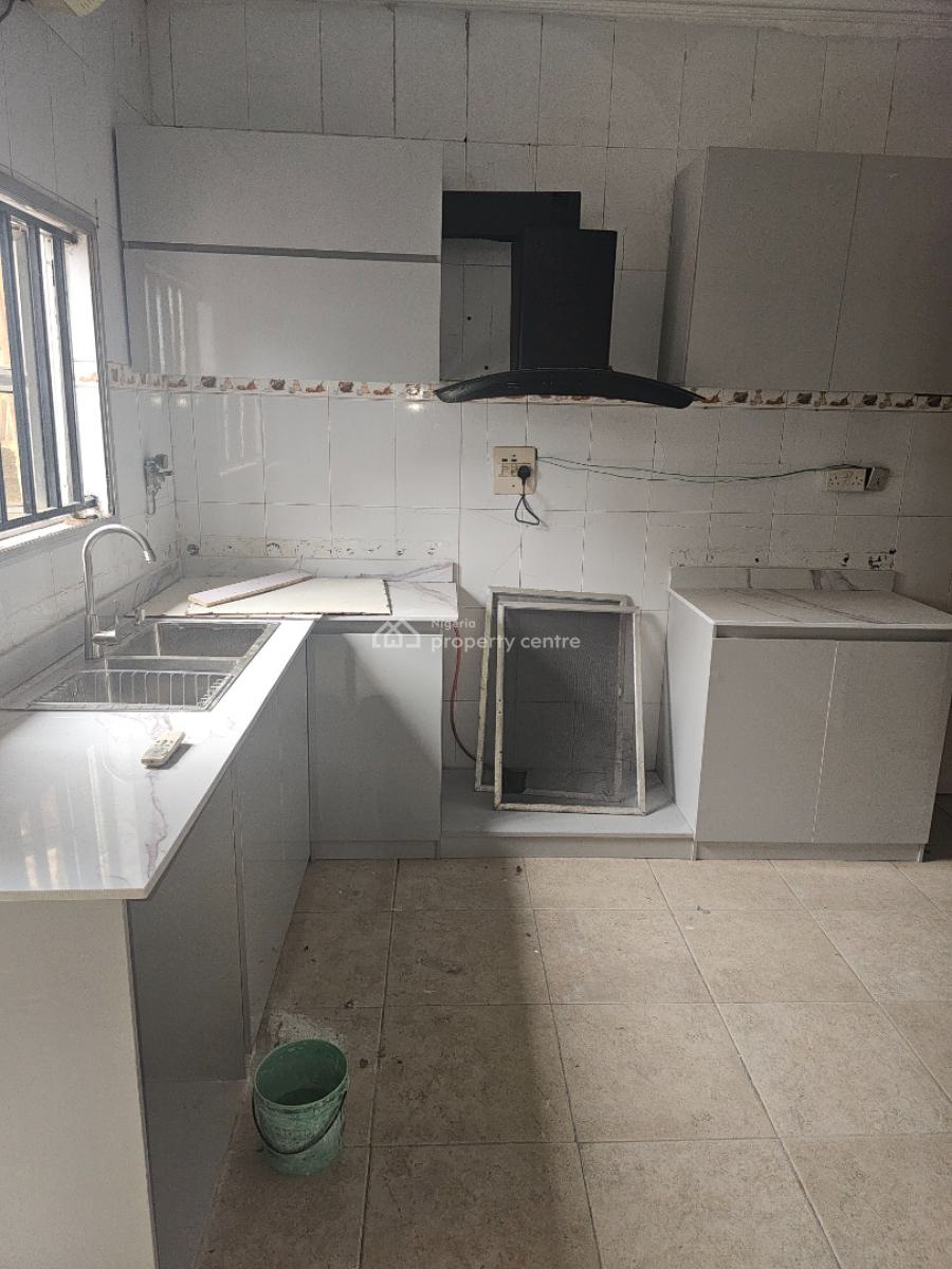 5-bedroom Semi-detached Terrace with Bq, Off Admiralty Road, Lekki Phase 1, Lekki, Lagos, Semi-detached Duplex for Rent