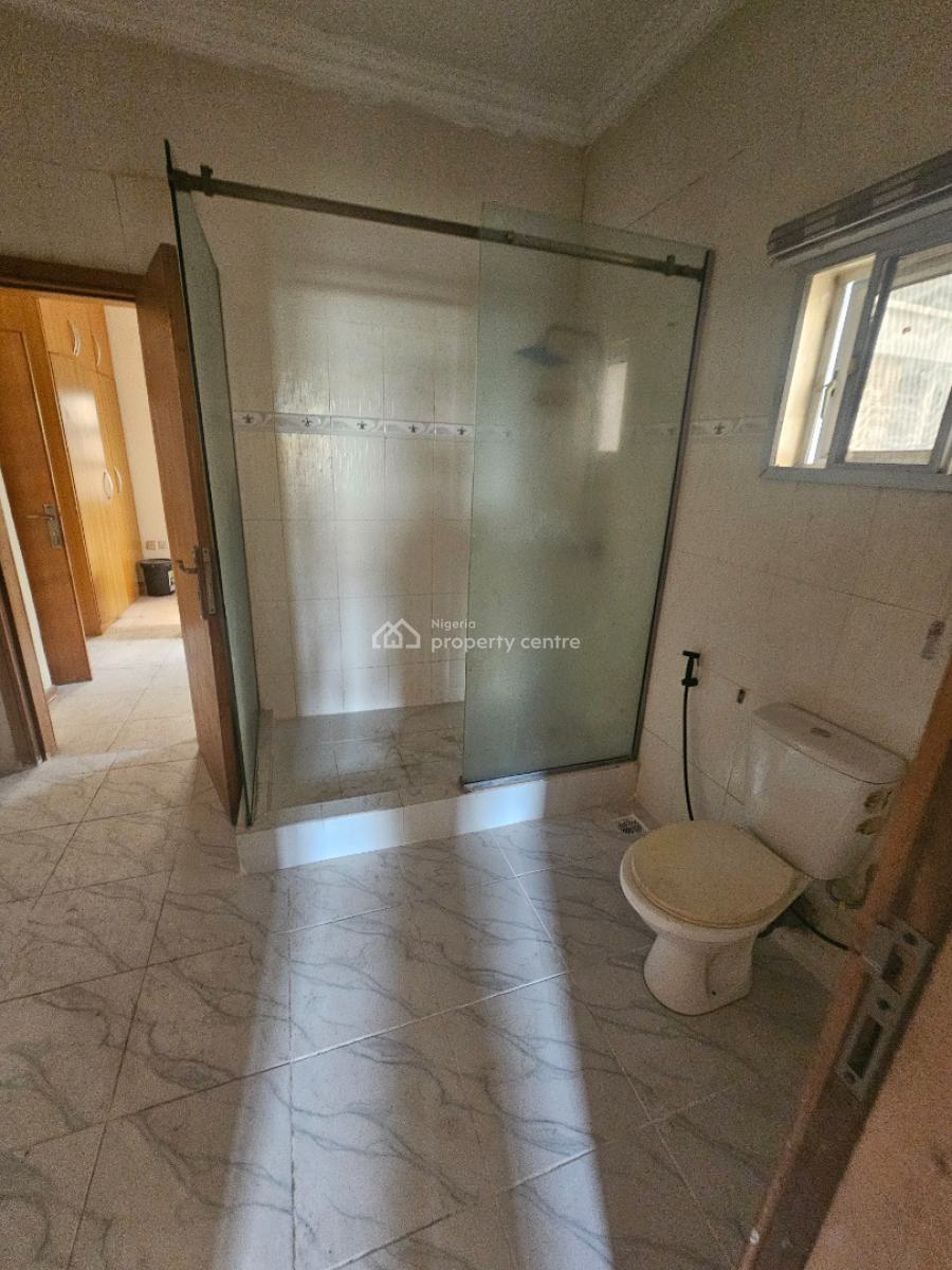 5-bedroom Semi-detached Terrace with Bq, Off Admiralty Road, Lekki Phase 1, Lekki, Lagos, Semi-detached Duplex for Rent