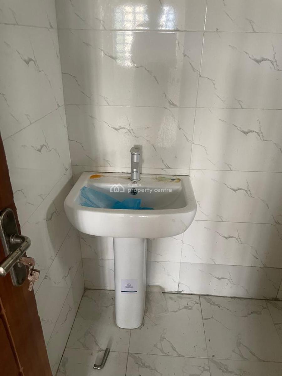 Luxury Spacious 2bedroom Downstairs Apartment., Awoyaya, Ibeju Lekki, Lagos, House for Rent