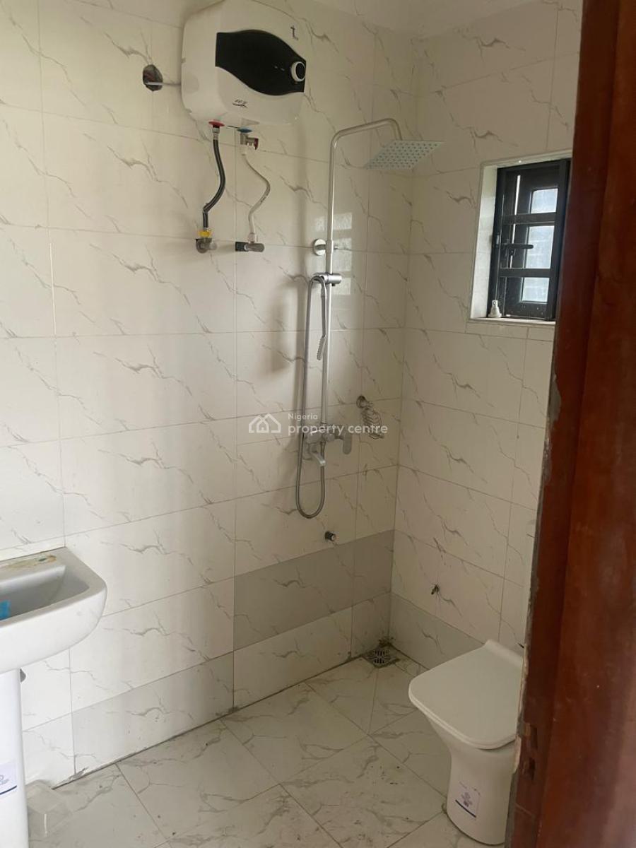 Luxury Spacious 2bedroom Downstairs Apartment., Awoyaya, Ibeju Lekki, Lagos, House for Rent