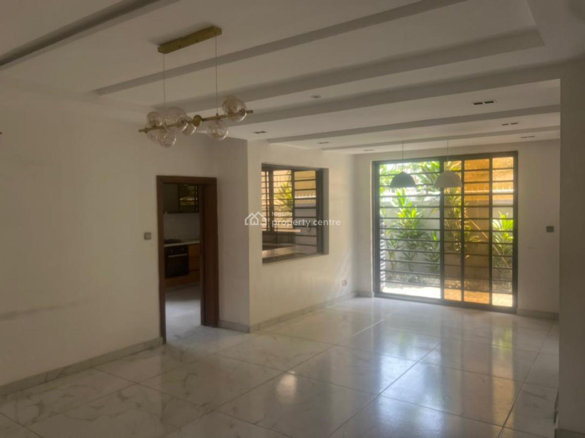 Self Compound 4 Bedroom Semi Detached Duplex with a Room Bq, Lekki Phase 1, Lekki, Lagos, Semi-detached Duplex for Rent