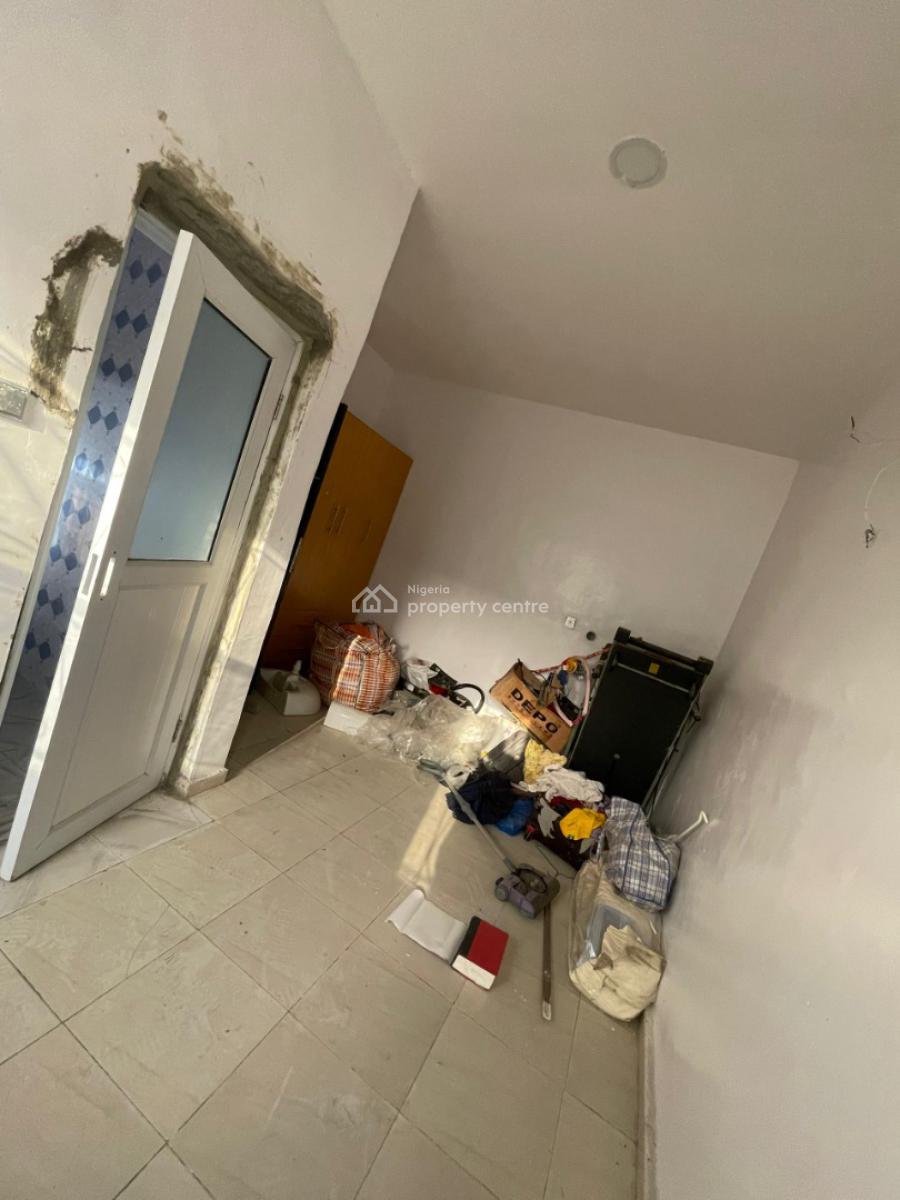 Renovated 3 Bedroom Apartment, Sangotedo, Ajah, Lagos, Flat / Apartment for Rent