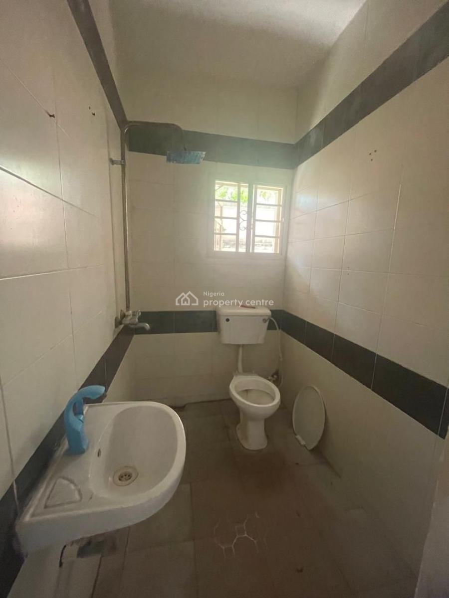 Well Maintained 2 Bedroom Self Serviced Apartment, Idado Estate Lekki Lagos, Idado, Lekki, Lagos, Flat / Apartment for Rent