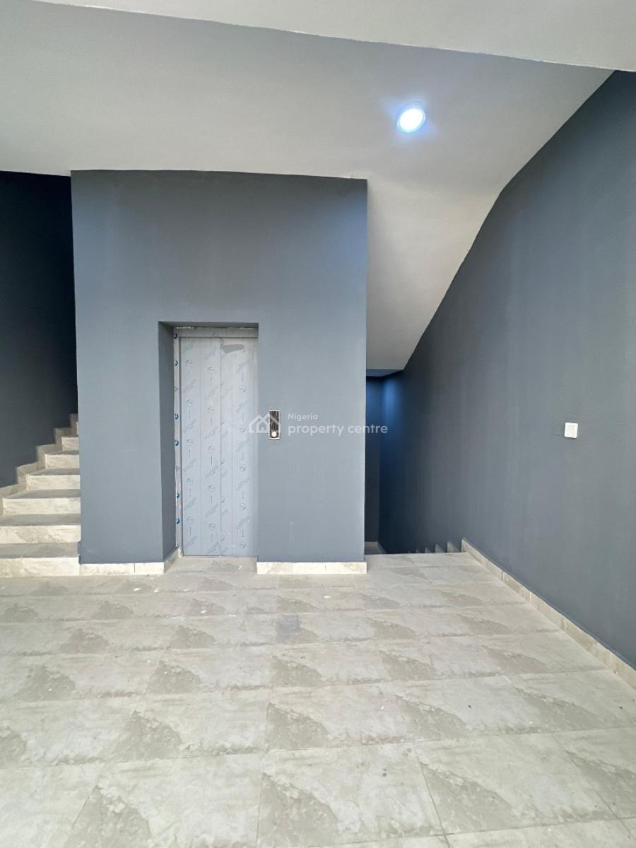 Spaciously Built 4bedroom Apartment with Bq &elevator, Lekki Phase One ,lekki ,lagos , Nigeria, Lekki Phase 1, Lekki, Lagos, Flat / Apartment for Sale