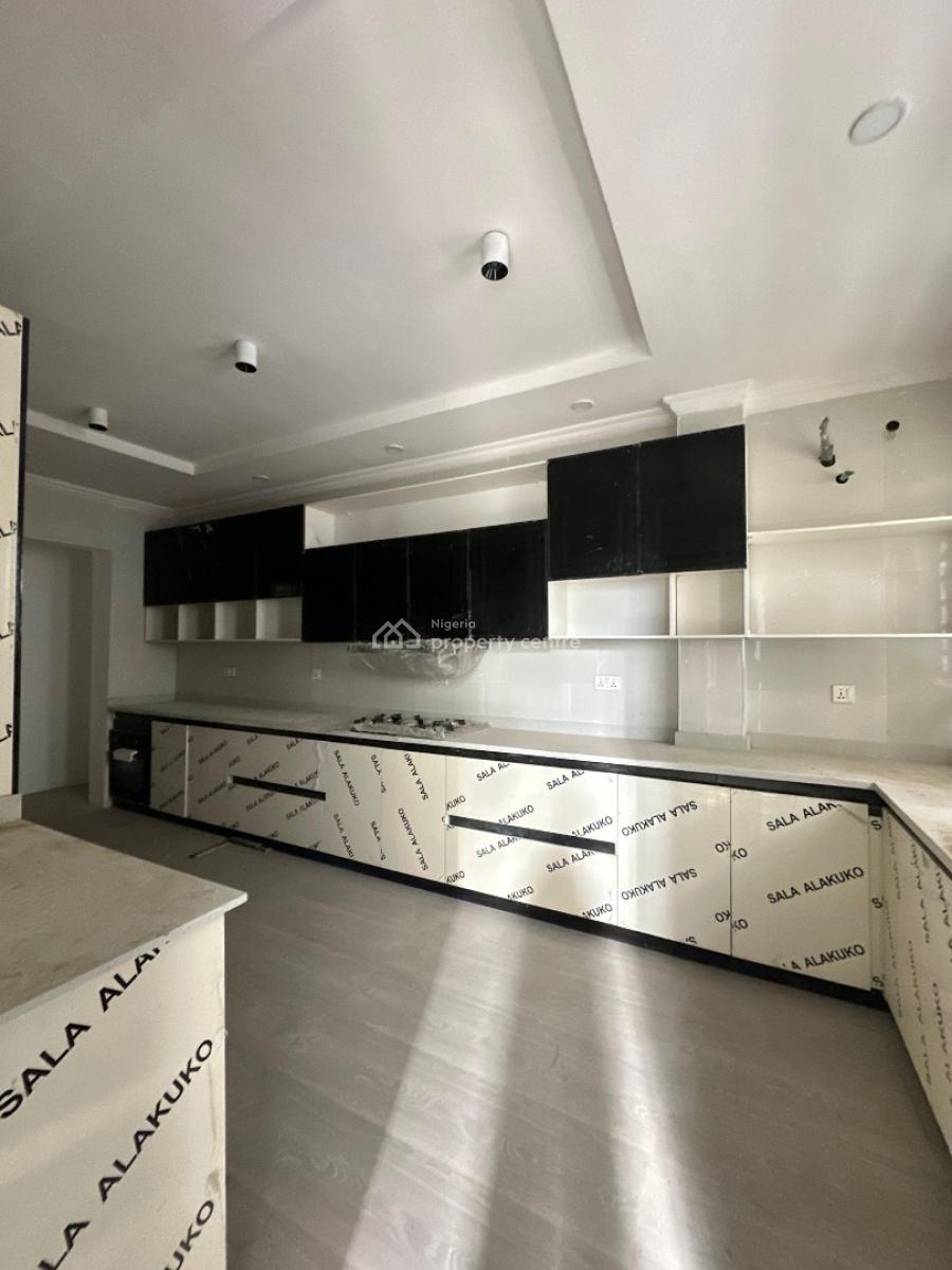 Spaciously Built 4bedroom Apartment with Bq &elevator, Lekki Phase One ,lekki ,lagos , Nigeria, Lekki Phase 1, Lekki, Lagos, Flat / Apartment for Sale