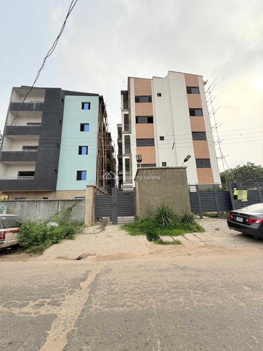 Nicely Built 3 Bedroom Apartment, Yaba, Lagos, Block of Flats for Sale