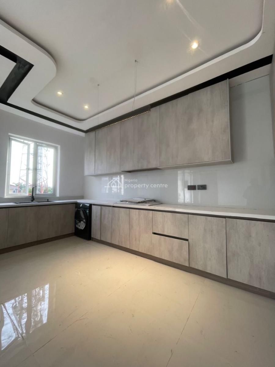 Luxury 2 Bedroom Maisonette, Lekki Phase 1, Lekki, Lagos, Flat / Apartment for Sale
