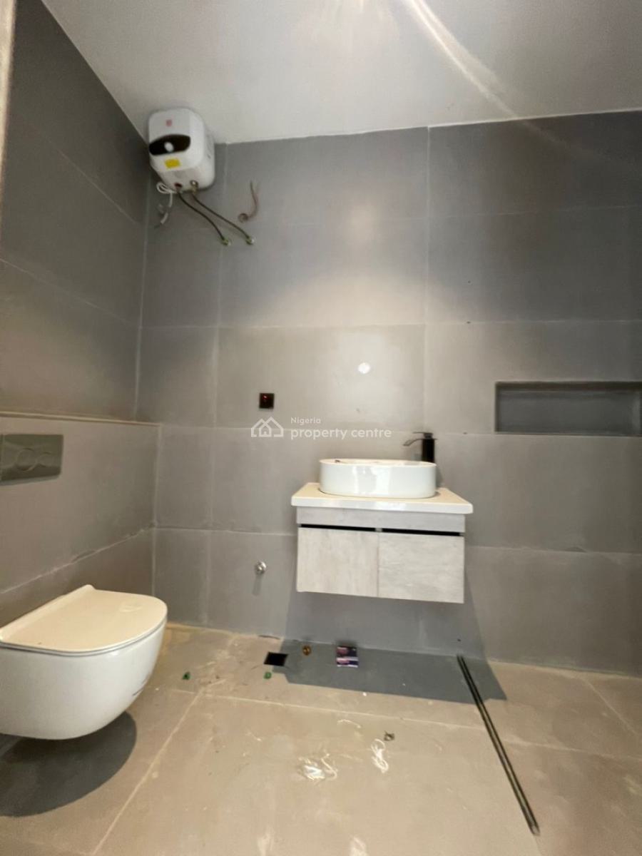 Luxury 2 Bedroom Maisonette, Lekki Phase 1, Lekki, Lagos, Flat / Apartment for Sale