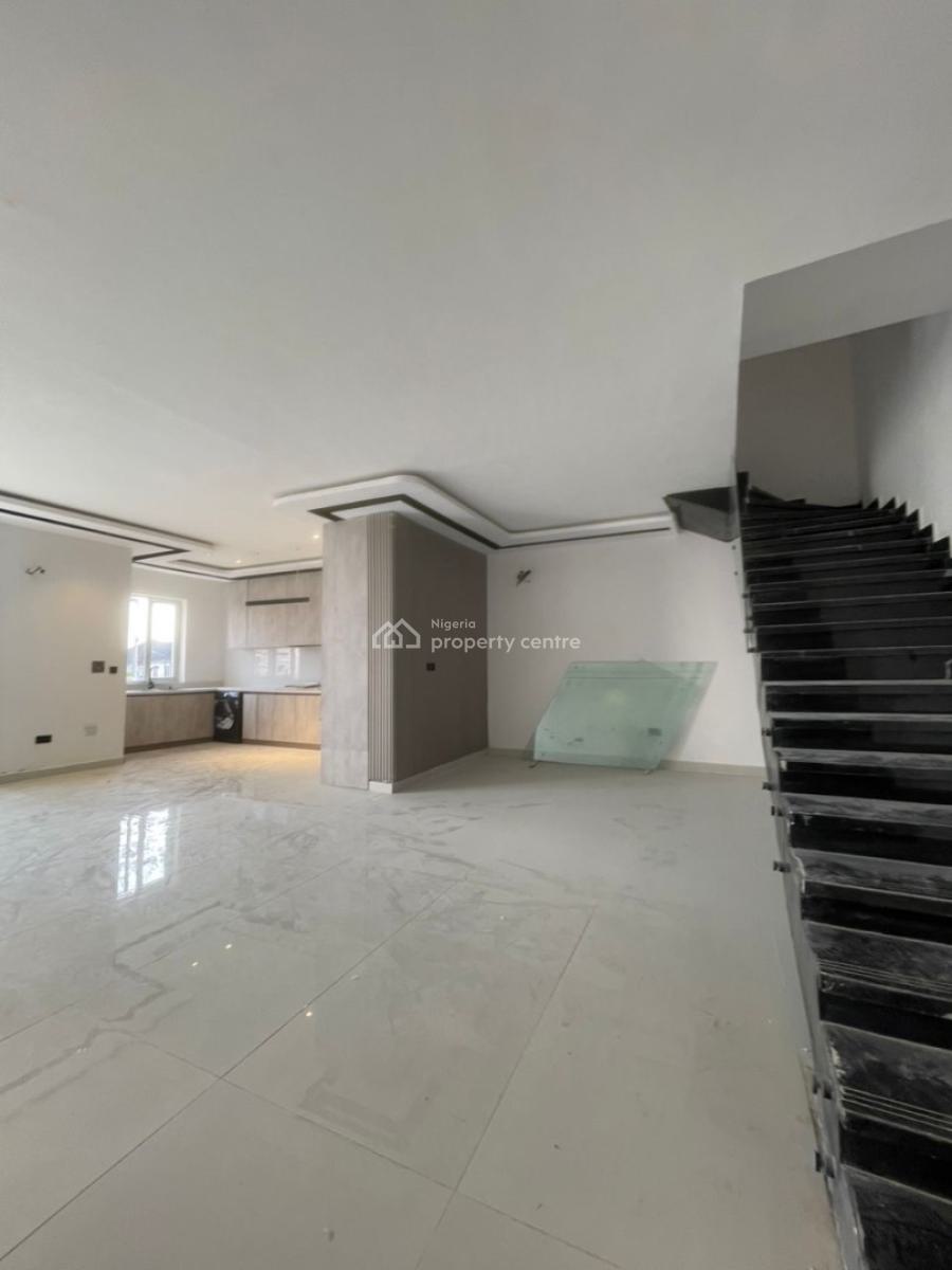 Luxury 2 Bedroom Maisonette, Lekki Phase 1, Lekki, Lagos, Flat / Apartment for Sale