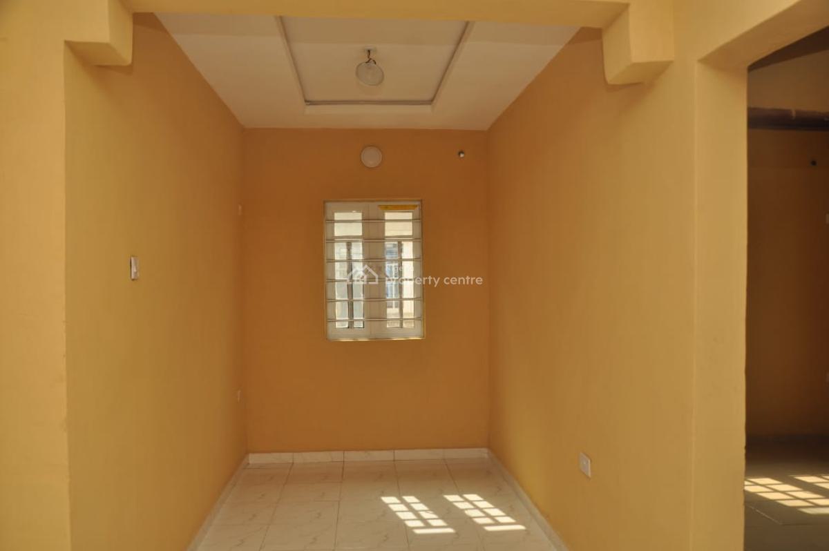Newly Built 4 Units of 2 Bedroom Flat, Gberigbe, Gberigbe, Ikorodu, Lagos, Block of Flats for Sale