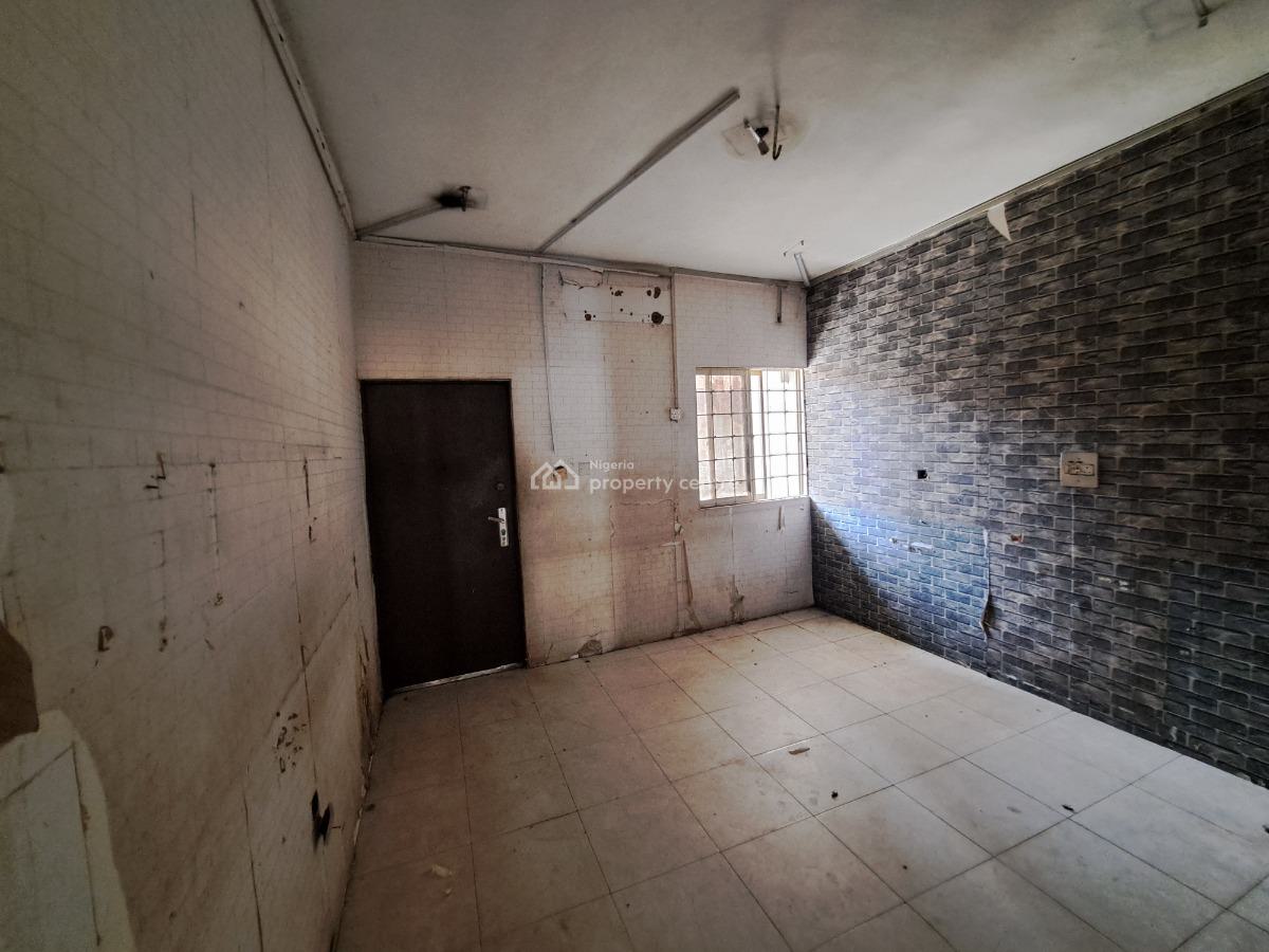 3 Bedroom Flat for Commercial Purpose, Lekki Phase 1, Lekki, Lagos, Flat / Apartment for Rent