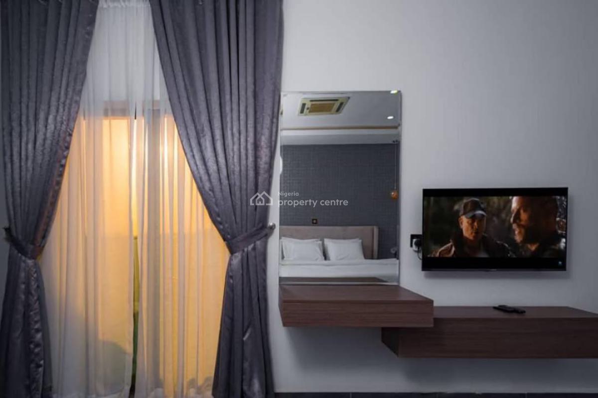 Nicely Furnished 2 Bedroom Apartment, Maitama District, Abuja, Flat / Apartment Short Let