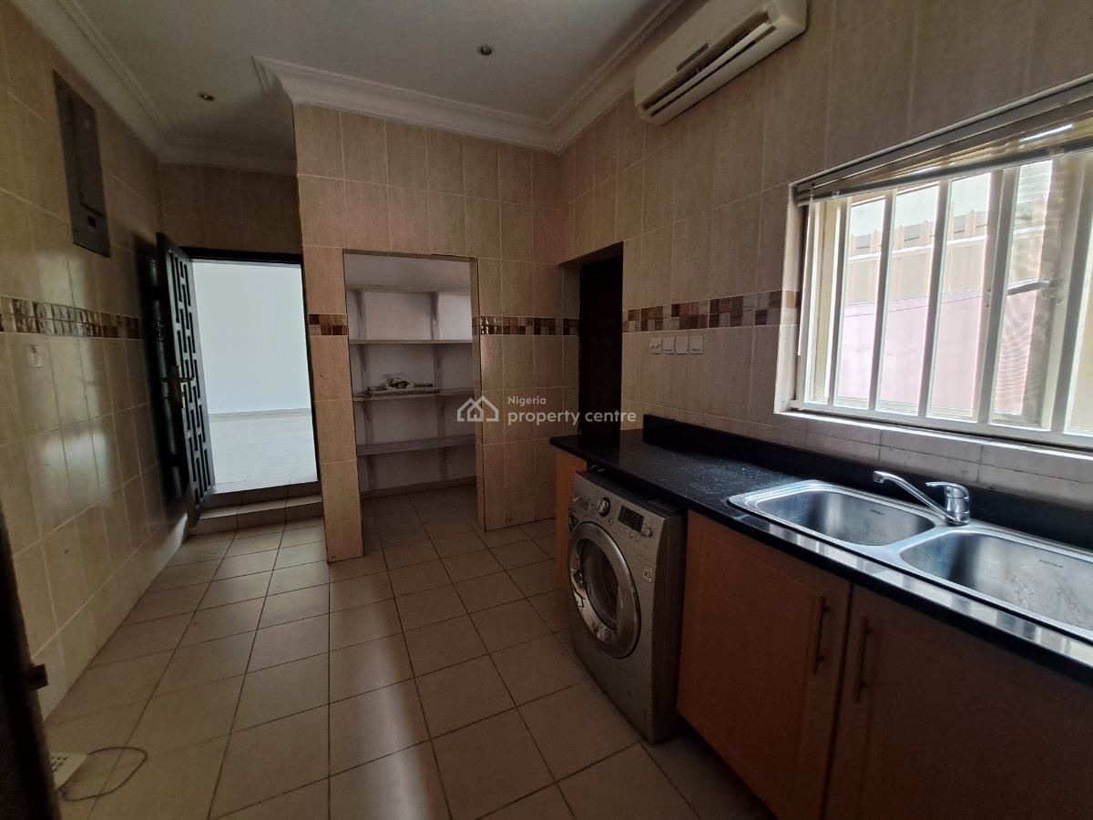 Serviced 3 Bedroom Flat with 2 Living Room, Bq, Acs & 24hours Power, Lekki Phase 1, Lekki, Lagos, Flat / Apartment for Rent