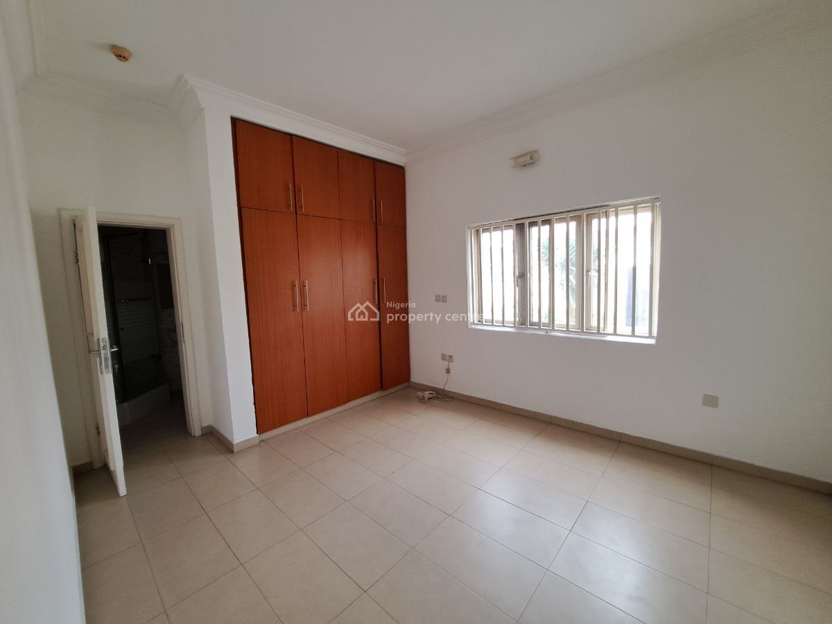 Serviced 3 Bedroom Flat with 2 Living Room, Bq, Acs & 24hours Power, Lekki Phase 1, Lekki, Lagos, Flat / Apartment for Rent