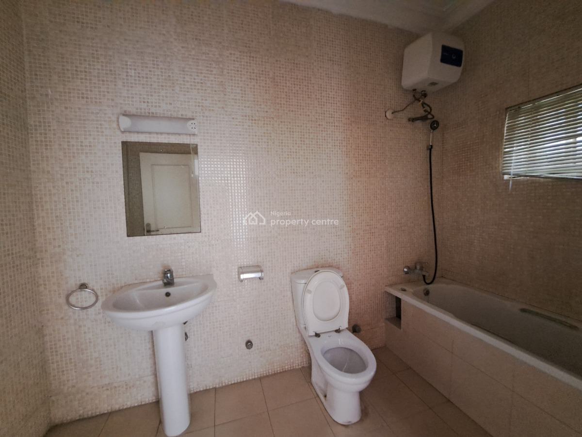 Serviced 3 Bedroom Flat with 2 Living Room, Bq, Acs & 24hours Power, Lekki Phase 1, Lekki, Lagos, Flat / Apartment for Rent