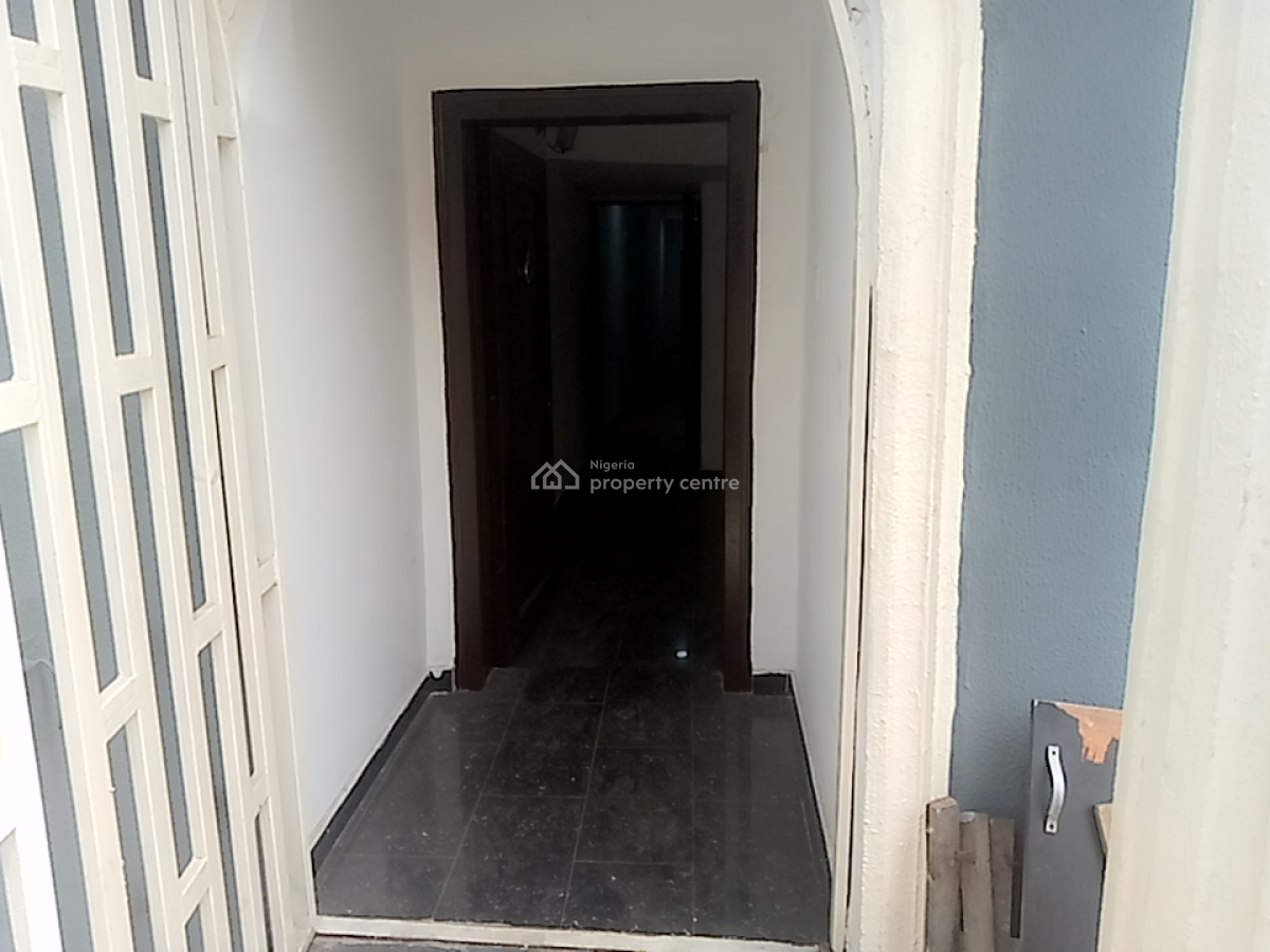 a Neatly and Massively Built 3 Bedroom Flat, Osapa, Lekki, Lagos, Flat / Apartment for Rent