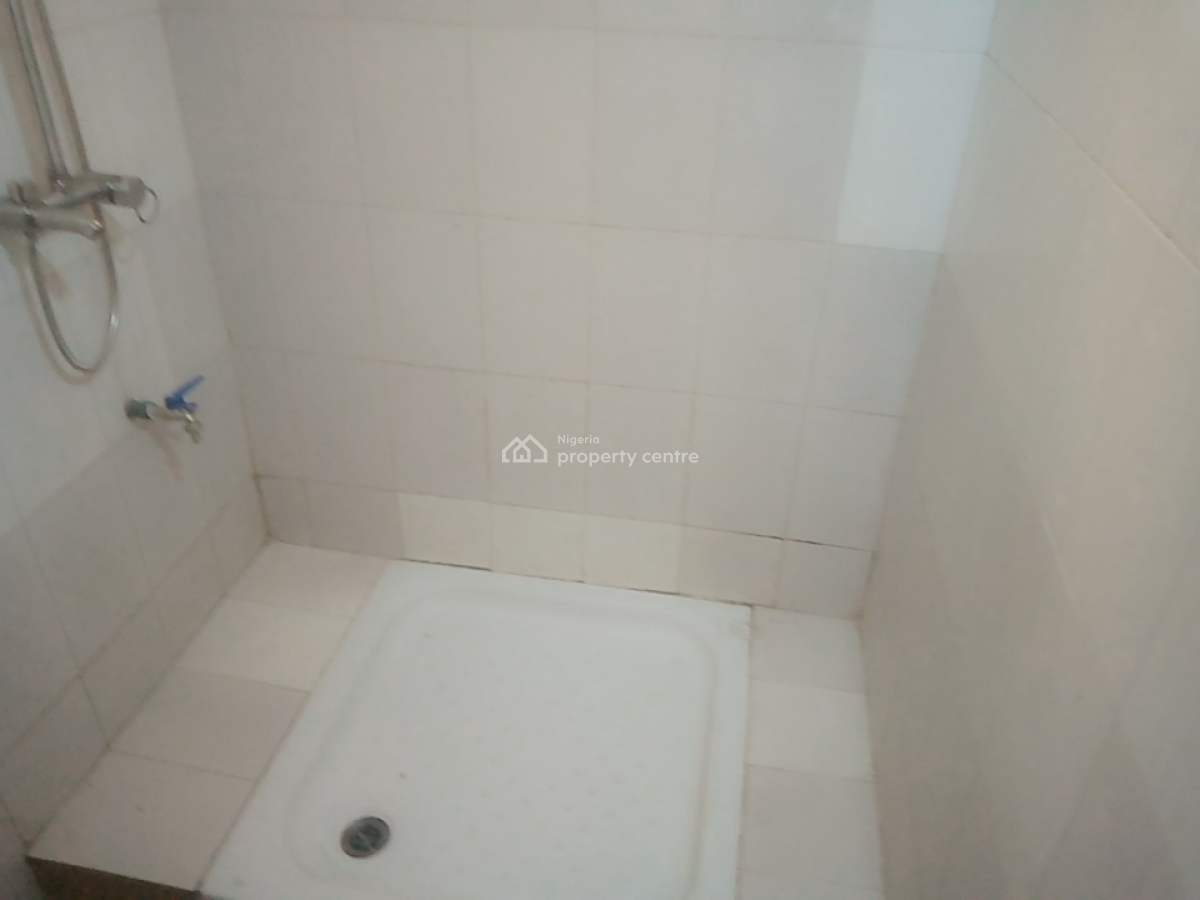 a Neatly and Massively Built 3 Bedroom Flat, Osapa, Lekki, Lagos, Flat / Apartment for Rent