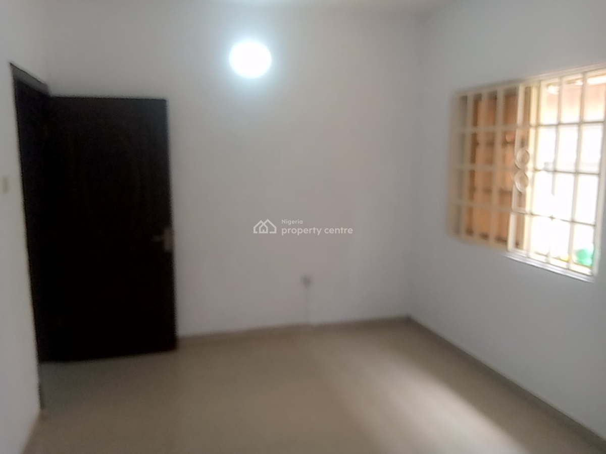 a Neatly and Massively Built 3 Bedroom Flat, Osapa, Lekki, Lagos, Flat / Apartment for Rent