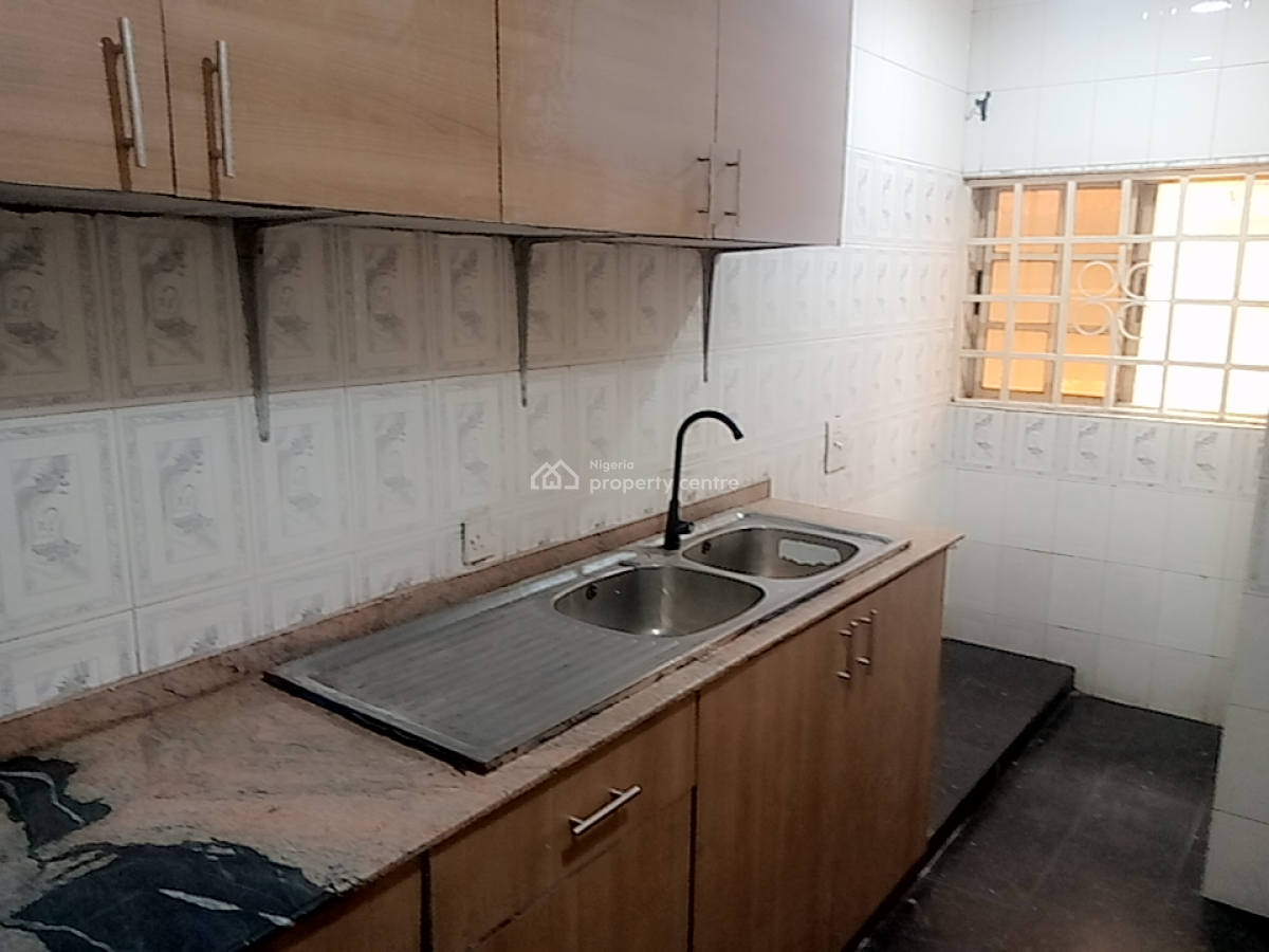 a Neatly and Massively Built 3 Bedroom Flat, Osapa, Lekki, Lagos, Flat / Apartment for Rent