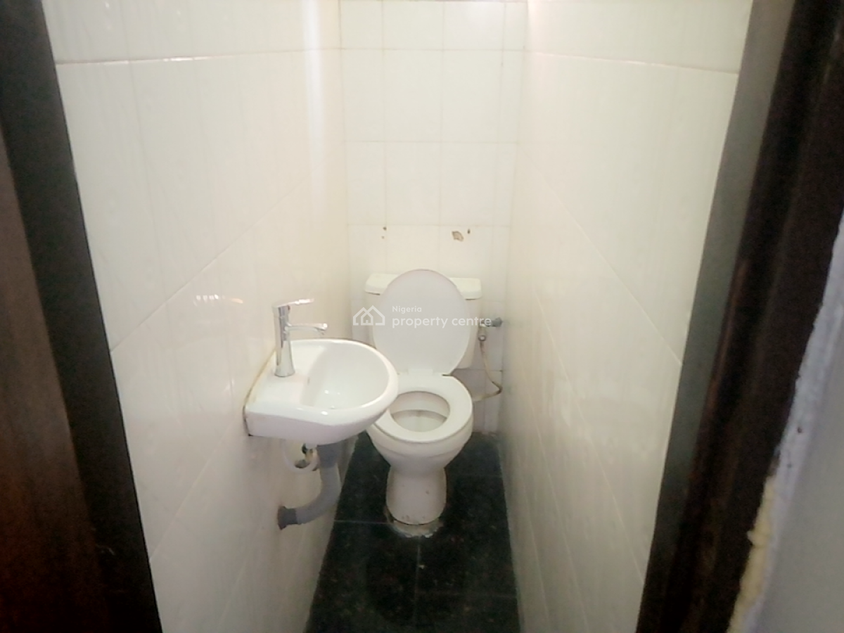 a Neatly and Massively Built 3 Bedroom Flat, Osapa, Lekki, Lagos, Flat / Apartment for Rent