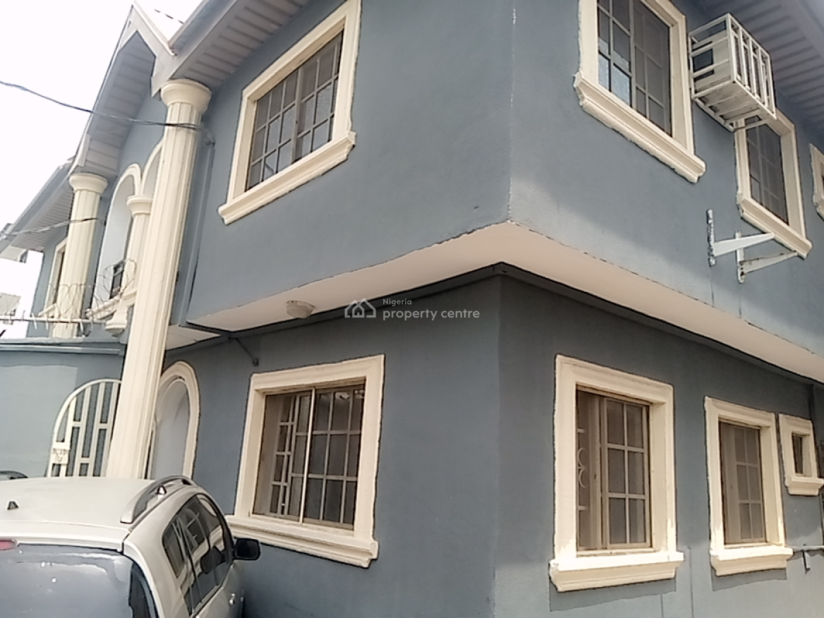 a Neatly and Massively Built 3 Bedroom Flat, Osapa, Lekki, Lagos, Flat / Apartment for Rent
