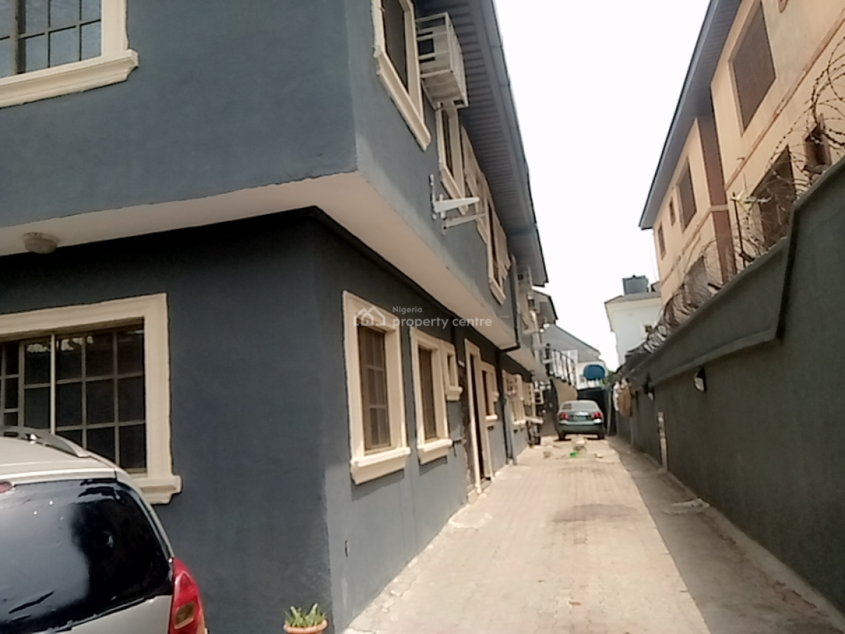a Neatly and Massively Built 3 Bedroom Flat, Osapa, Lekki, Lagos, Flat / Apartment for Rent