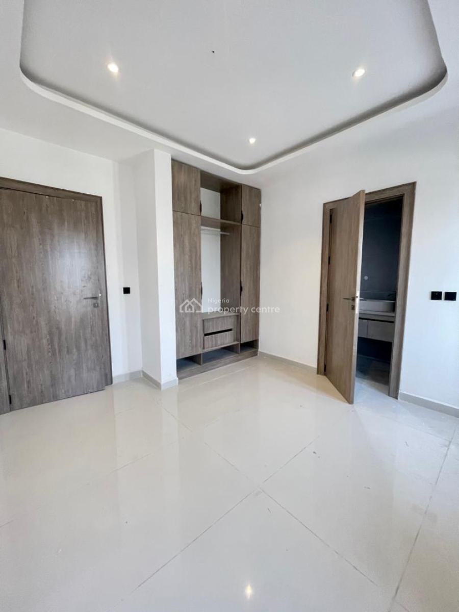 Luxurious 2 Bedroom Apartment, Admiralty Way, Lekki Phase 1, Lekki, Lagos, Flat / Apartment for Sale