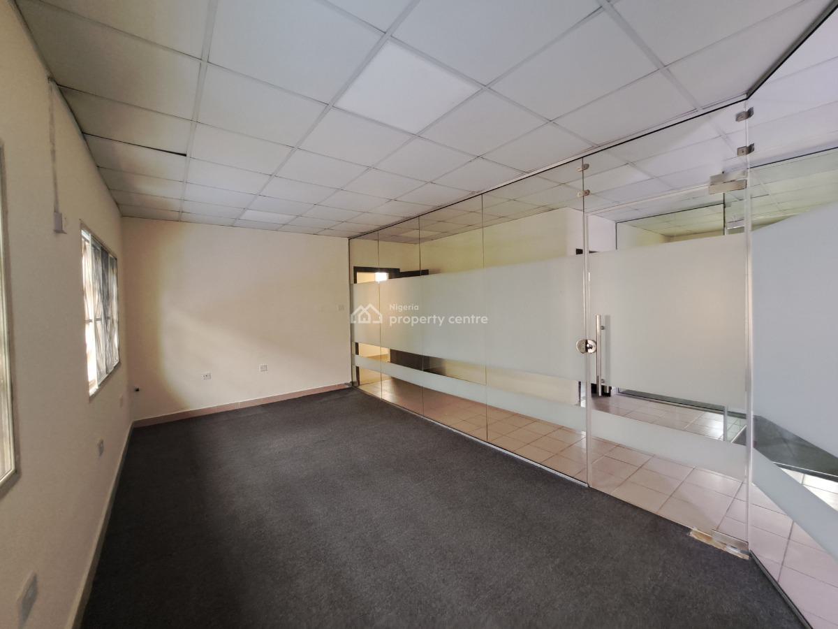 3 Bedroom Flat Office Space with Standby Generator, Lekki Phase 1, Lekki, Lagos, Office Space for Rent