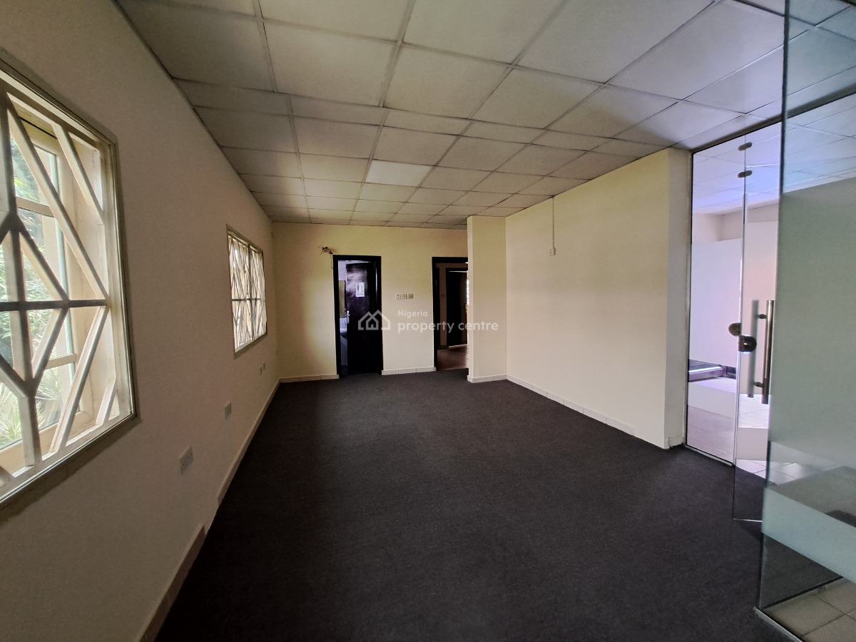 3 Bedroom Flat Office Space with Standby Generator, Lekki Phase 1, Lekki, Lagos, Office Space for Rent