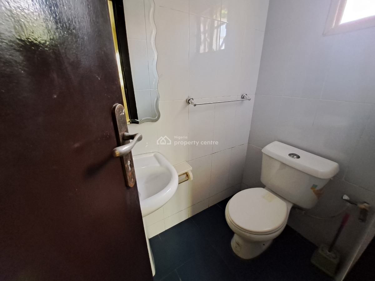 3 Bedroom Flat Office Space with Standby Generator, Lekki Phase 1, Lekki, Lagos, Office Space for Rent