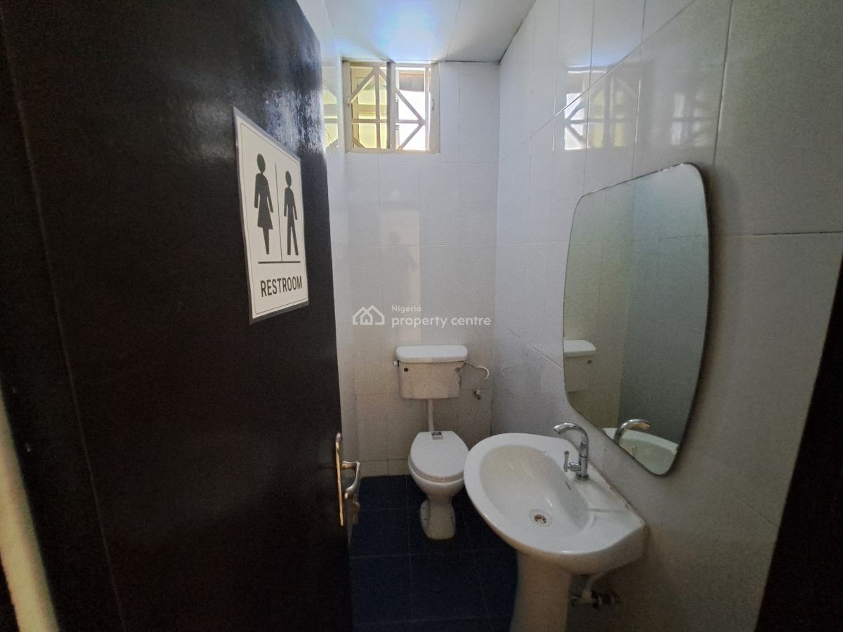 3 Bedroom Flat Office Space with Standby Generator, Lekki Phase 1, Lekki, Lagos, Office Space for Rent