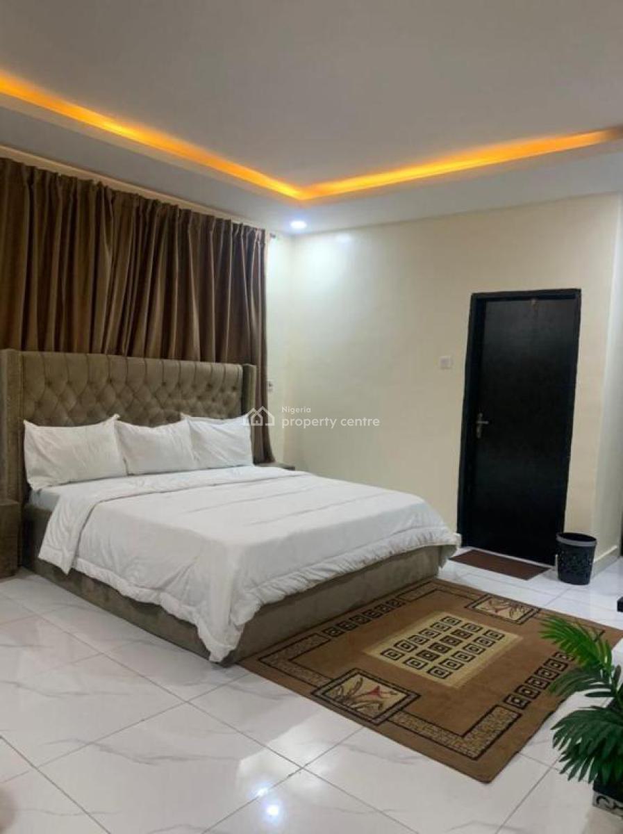Nicely Furnished 3 Bedroom Apartment, New Bodija, Ibadan, Oyo, Flat / Apartment Short Let