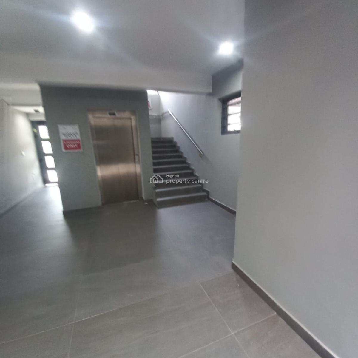 Luxurious 3 Bedroom Apartment with Excellent Facilities, Admilraty Way, Lekki Phase 1, Lekki, Lagos, Flat / Apartment for Rent