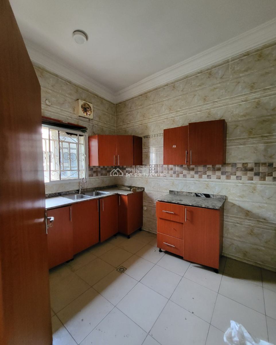 Luxurious Massive 2 Bedroom Flat, By American International School, Durumi, Abuja, Flat / Apartment for Rent