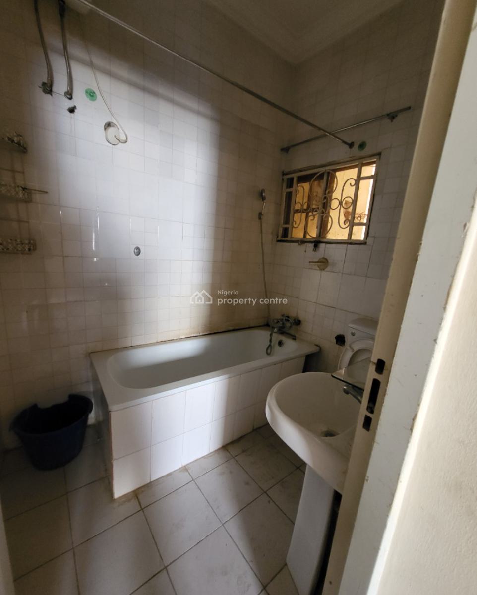 Luxurious Massive 2 Bedroom Flat, By American International School, Durumi, Abuja, Flat / Apartment for Rent