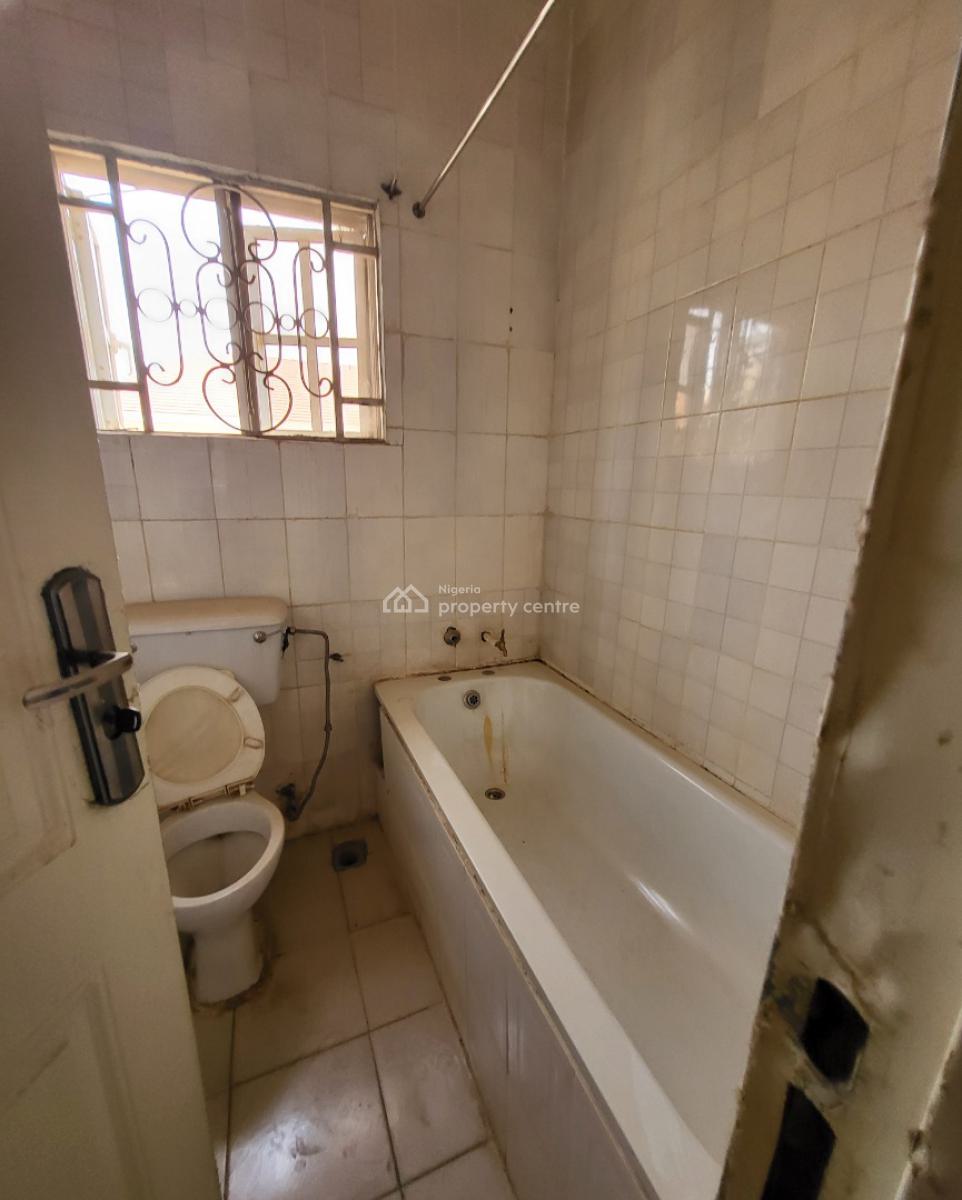 Luxurious Massive 2 Bedroom Flat, By American International School, Durumi, Abuja, Flat / Apartment for Rent