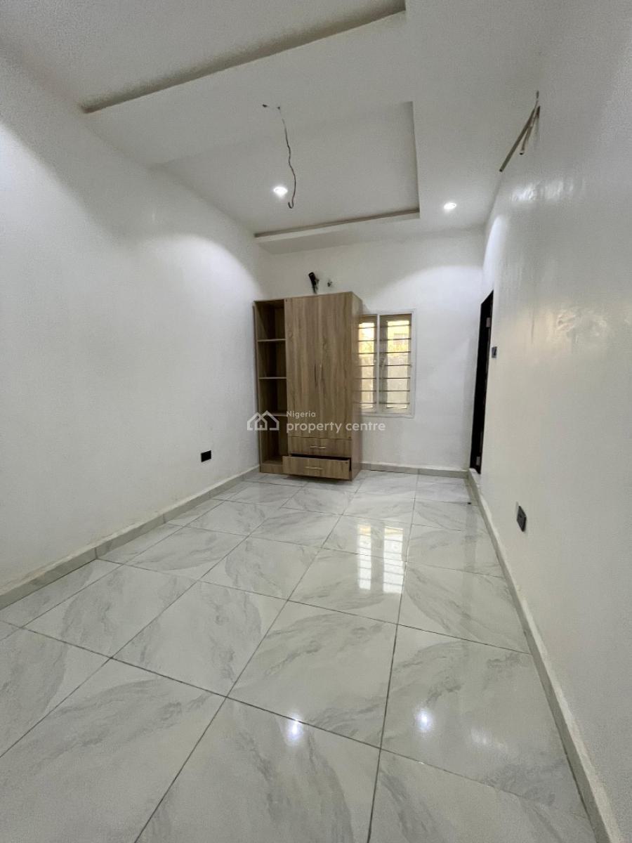 3 Bedroom Apartment, Dawaki, Gwarinpa, Abuja, Block of Flats for Sale