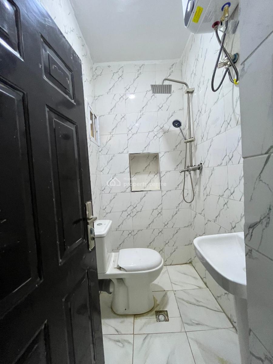 3 Bedroom Apartment, Dawaki, Gwarinpa, Abuja, Block of Flats for Sale